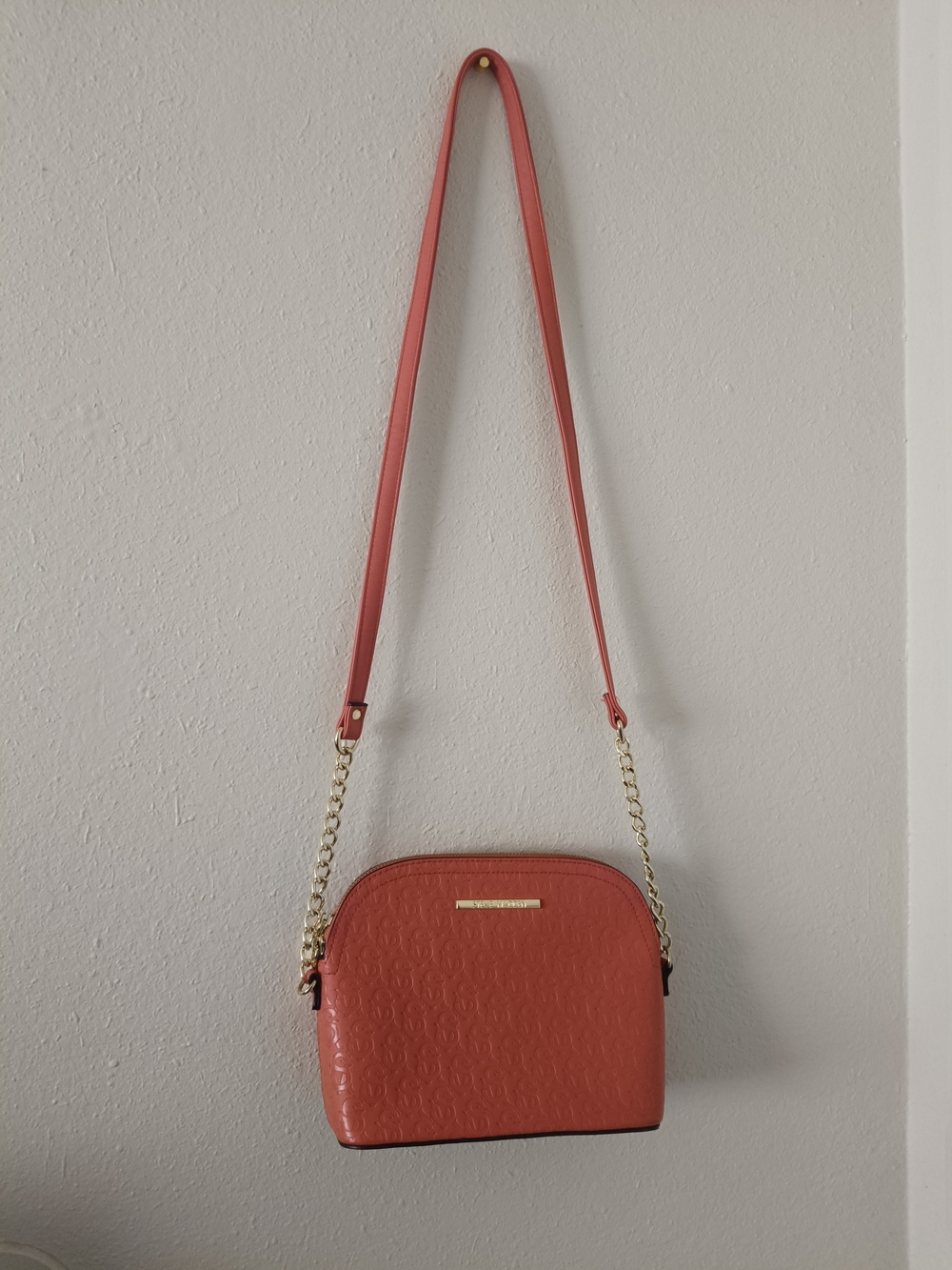 Steve Madden Coral-Orange Crossbody with Gold Chain